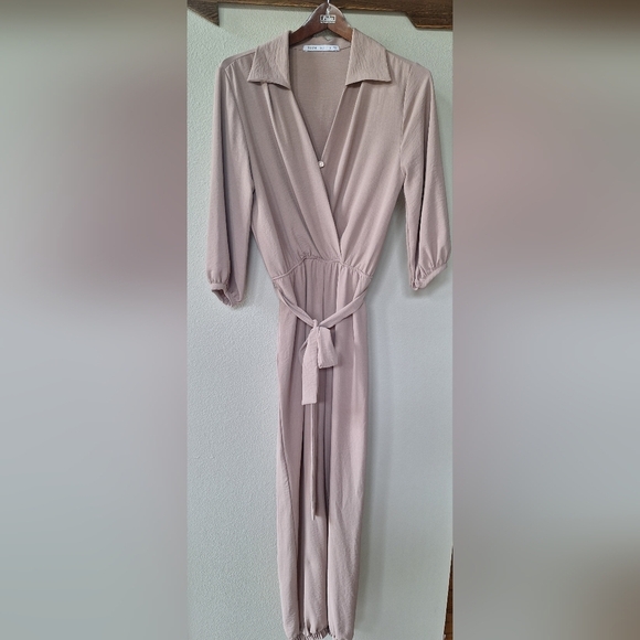 Fraiche by J Tie Balloon Jumpsuit Collared 3/4 Sleeve Taupe Womens Size S - Picture 2 of 9